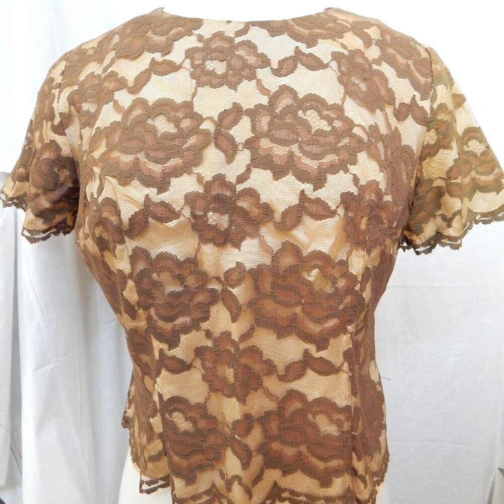 1960's Short Sleeve Lace Blouse - Satin Lining - Medium